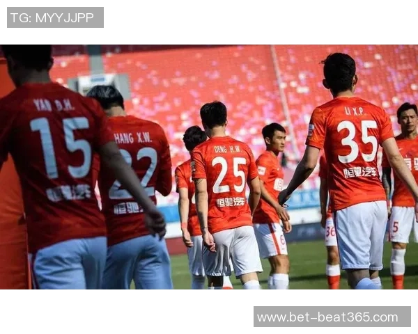 马萨与坦塔激战正酣比分悬念不断引发球迷热议